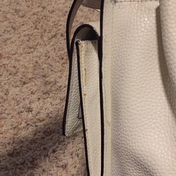 Kate Spade Bow satchel - Picture 7 of 7